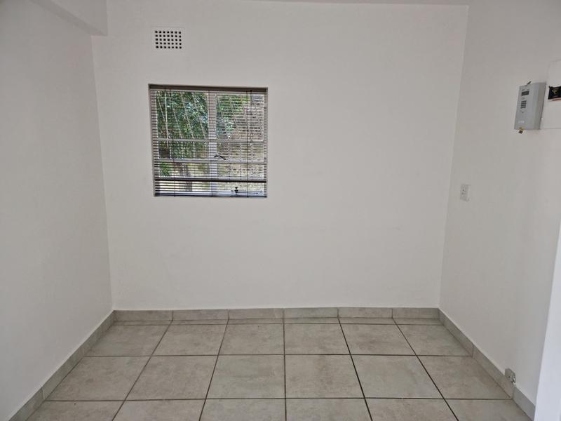 To Let 1 Bedroom Property for Rent in Rondebosch Western Cape